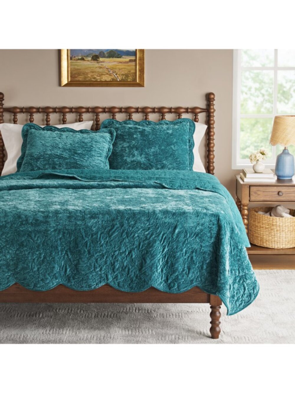 The Pioneer Woman Hawaiian Blue Cottage Eloise Floral 100% Poly Velvet Quilt